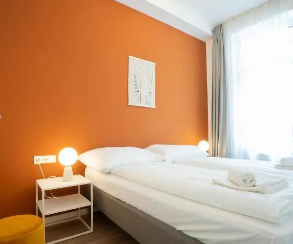 Spacious With Huge Shared Terrace And Grill Located Between Centre And Donau River *
