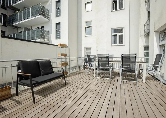 Spacious With Huge Shared Terrace And Grill Located Between Centre And Donau River Apartamento Viena